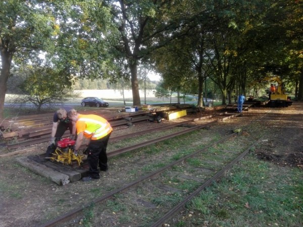 2018-10-06; Museumseisenbahn Gleisbau 009.jpg